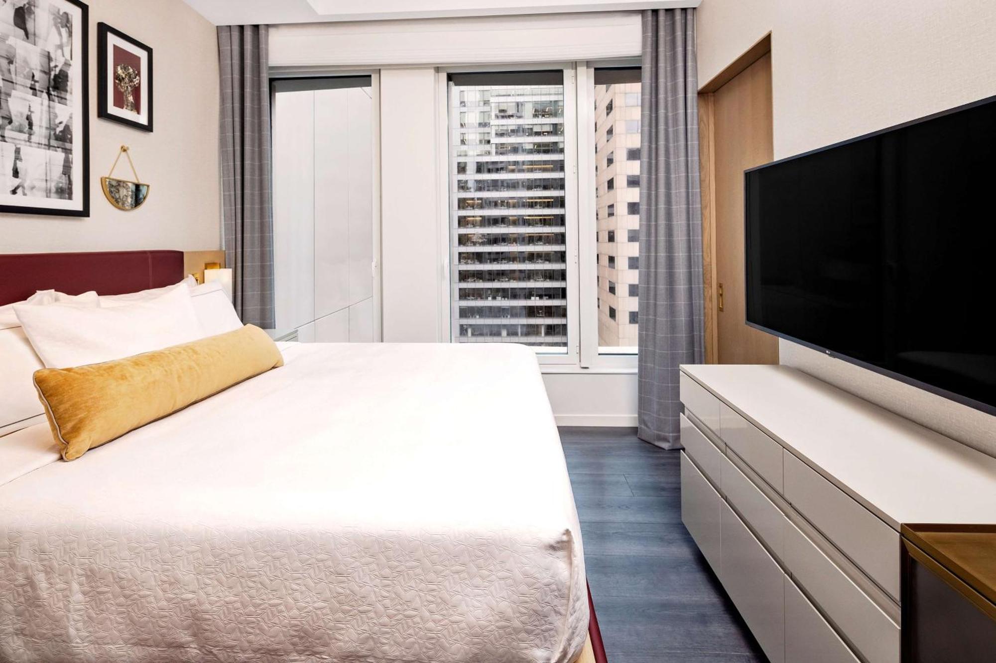Hilton Club The Central At 5Th New York Exterior photo